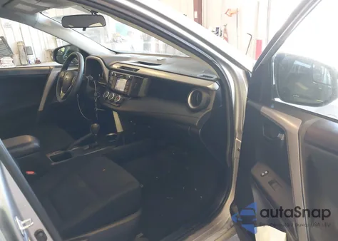 2016 Toyota Rav4 Le z USA, uszkodzony, nr VIN 2T3BFREV9GW415193